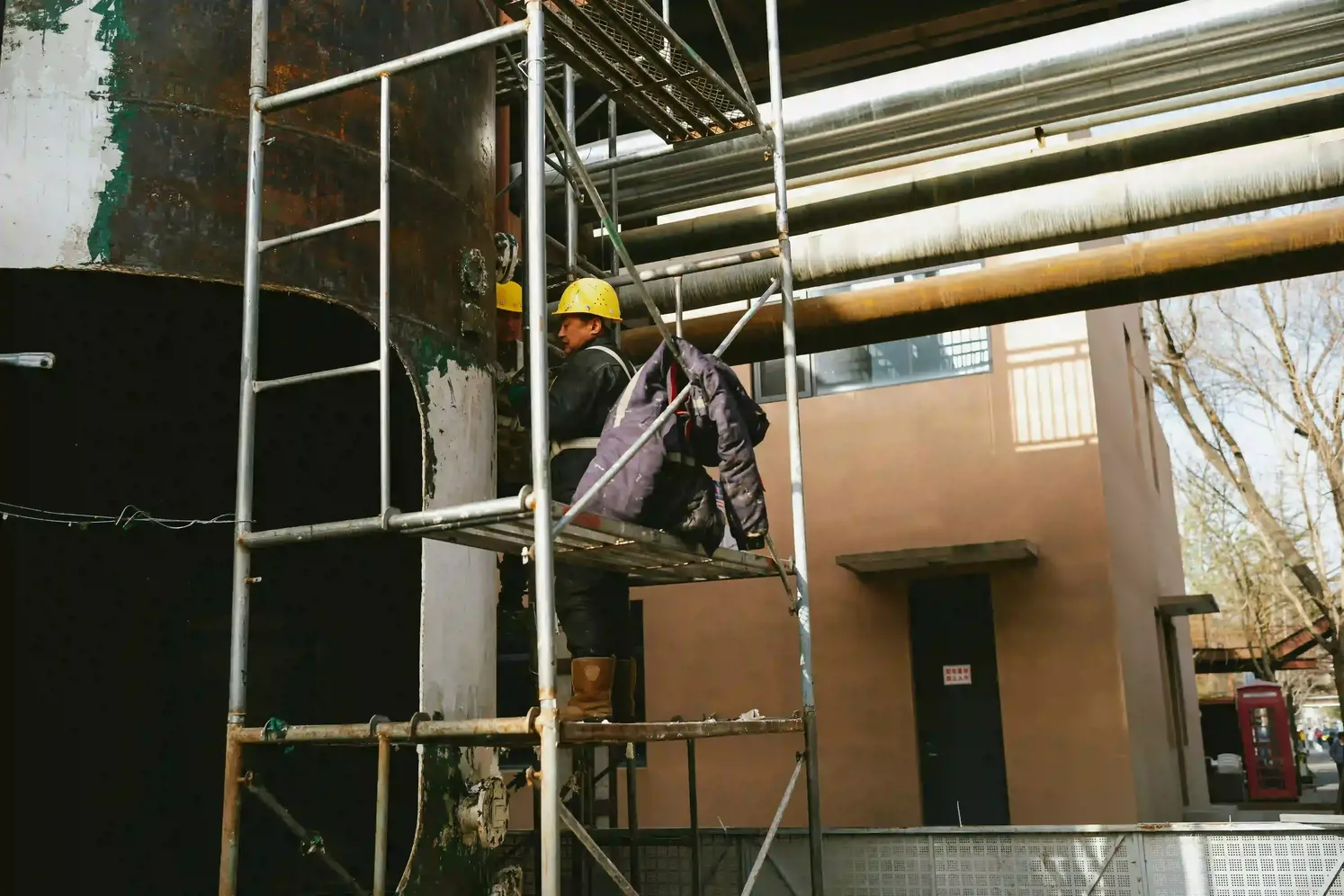 Reparación y reforzamiento de estructuras metálicas existentes
